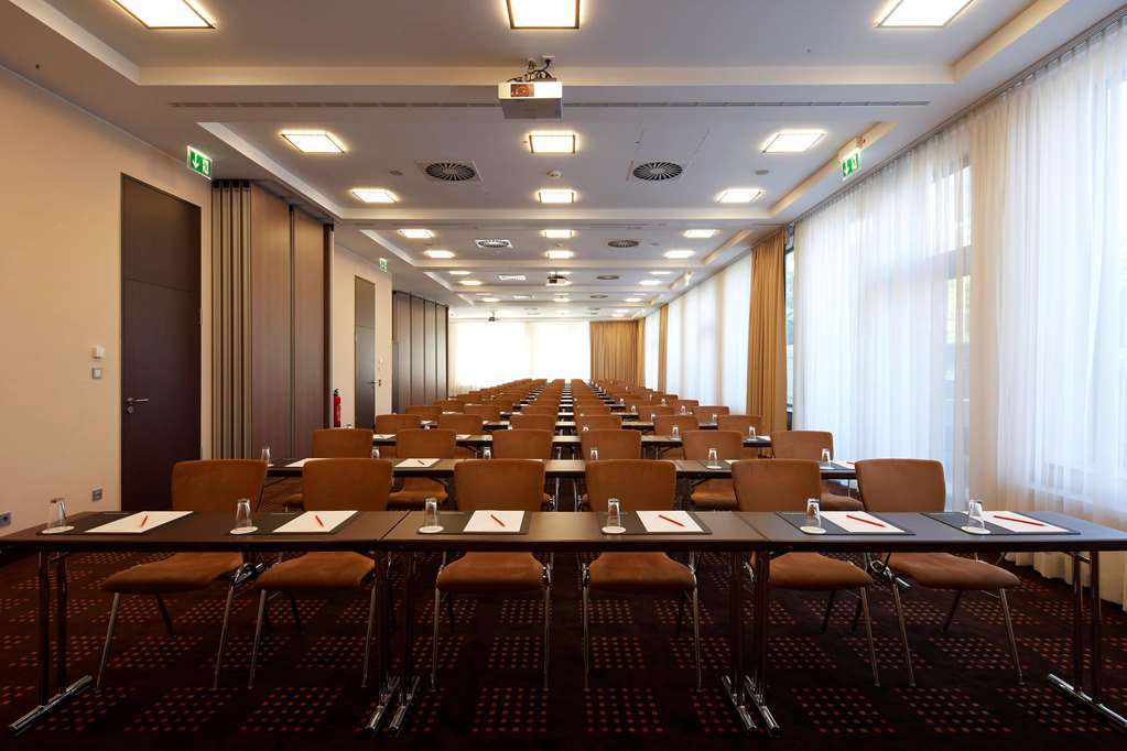 Intercityhotel Έσσεν Ανέσεις φωτογραφία