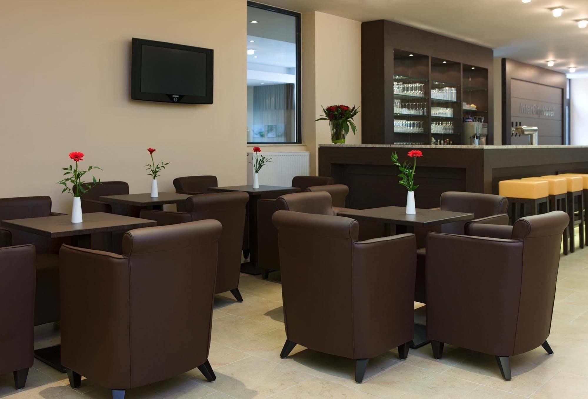 Intercityhotel Έσσεν Εστιατόριο φωτογραφία